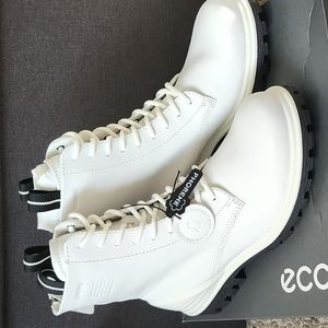 Ecco boots size 9-9.5